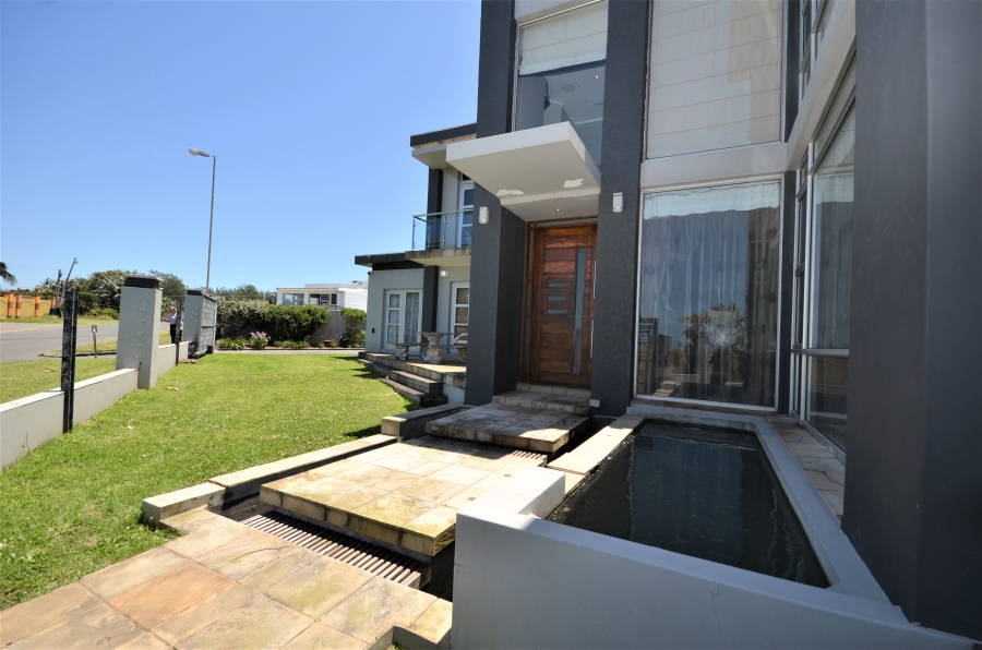 5 Bedroom Property for Sale in Gonubie Eastern Cape